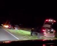 Peligro en la RN 5: Un bache en medio del pavimento provocó el daño de varios automóviles