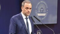 Adorni renunció a la jefatura de gabinete