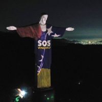 El Cristo Redentor rindió homenaje a las víctimas de los terremotos en Venezuela