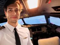 Córdoba: Un instructor de vuelo se arrojó desde una avioneta mientras dictaba una clase