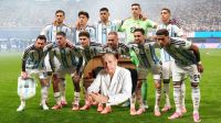 La AFA conmemoró a Favaloro y a la Selección en la previa del duelo ante Suiza