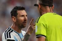 Messi frenó al árbitro ante Suiza: "Hablame bien, con respeto. Yo te hablé bien" 