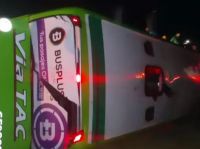 Carmen de Areco: un micro volcó en la Ruta 7 en medio del temporal