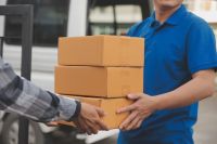 Eliminan el régimen que establecía 12 envíos del exterior al año de 50 USD sin impuestos: cómo queda ahora