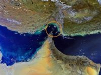 Irán informó que dos buques petroleros estallaron en una zona de minas del estrecho de Ormuz