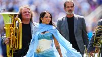 María Becerra le dedicó un conmovedor mensaje a la Selección tras cantar el Himno