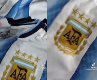 Una empresa textil causó polémica por fabricar camisetas con la cuarta estrella