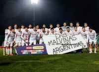 Argentinos Juniors mostró una bandera por Malvinas en el arranque del Torneo Clausura