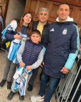 Un nene le hizo firmar a Lionel Scaloni un "contrato" para que siga hasta el Mundial 2030