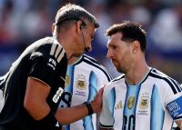 Mundial 2026: Se retiró el árbitro que dirigió la final entre Argentina y España a los 46 años