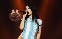 "Argentina no está en venta": Lali llamó a movilizarse contra la reforma de la Ley de Tierras