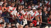 Los hinchas de River mostraron su enojo tras la derrota: silbidos, protestas y reclamos a la dirigencia