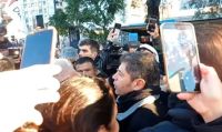 Kicillof fue a Liniers para la misa de San Cayetano y criticó al Gobierno: "Los salarios no alcanzan"