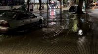  En Caballito una rotura de caño inundó tres cuadras y provocó cortes de tránsito