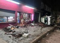 Mar del Plata: tras ser chocada, una camioneta perdió el control y embistió a varias personas; murió un hombre