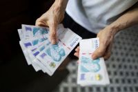 El Gobierno busca fijar un salario mínimo garantizado superior al millón de pesos