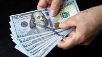 El dólar perdió contra la inflación y las tasas durante agosto