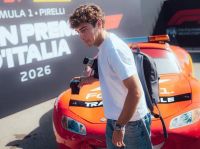 El divertido blooper de Colapinto con el Rayo McQueen en Monza