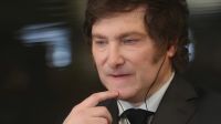 Javier Milei llega a Misiones en medio de las protestas de yerbateros y sindicatos sociales