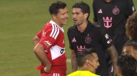 Rodrigo De Paul ninguneó a Lewandowski durante un partido: "¿Quién sos, bobo?"