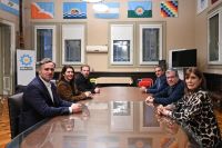 Intendentes bonaerenses llevaron al Congreso el reclamo por el endeudamiento de las familias