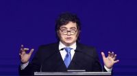 Milei cuestionó a la industria textil: “Si quieren vender lo mismo que los chinos 10 veces más caro"