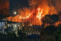 Impactante incendio causó severos daños en la costa de Olivos