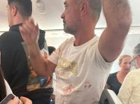Aterrizaje de emergencia en Arabia Saudita: investigan una pelea dentro de la cabina del avión