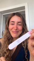 La influencer Paula Moguilevsky anunció que será mamá a sus 41 años luego de superar un cáncer de útero
