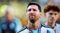 Messi no pudo contener las lágrimas al ver a los hinchas camino al Monumental