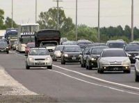La ANSV sancionó a más de 1.800 conductores por circular por la banquina en AMBA