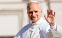 El Vaticano confirmó que la operación del papa León XIV concluyó con éxito