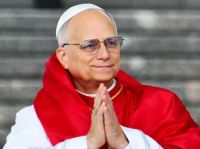 El Vaticano dio a conocer el estado de salud del papa León XIV tras su intervención médica