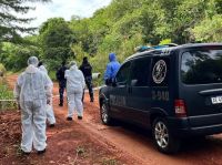 Hallaron a una pareja muerta a puñaladas dentro de un auto en Misiones: su hijo de dos años estaba dormido